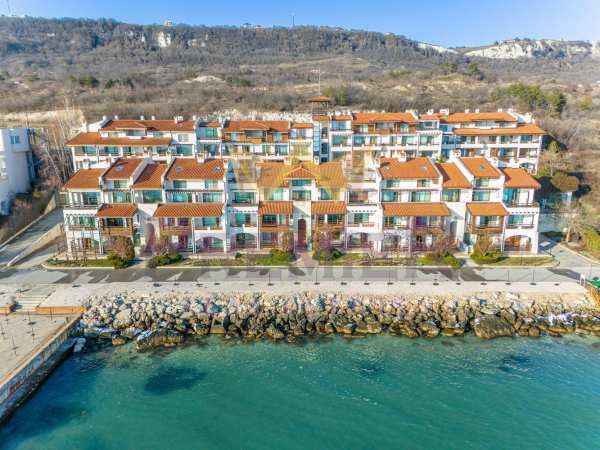 Продава 3-стаен, гр. балчик, област добрич