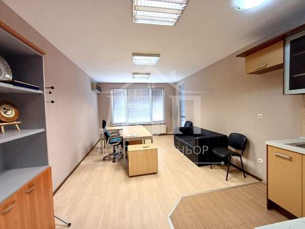 Продава офис, гр. стара загора, железник - център