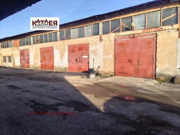 Продава склад, гр. враца, складова база