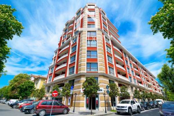 Продава 3-стаен, гр. варна, център