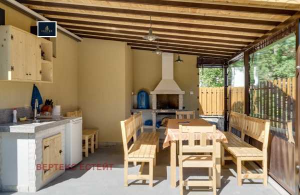 Продава къща, гр. трявна, област габрово