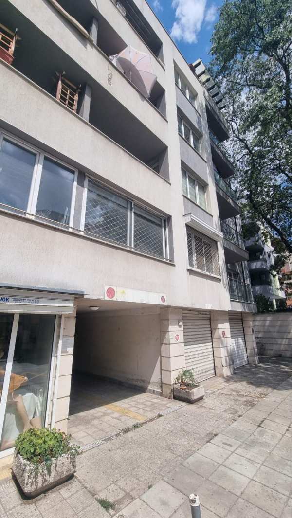 Продава гараж, паркомясто, гр. софия, център