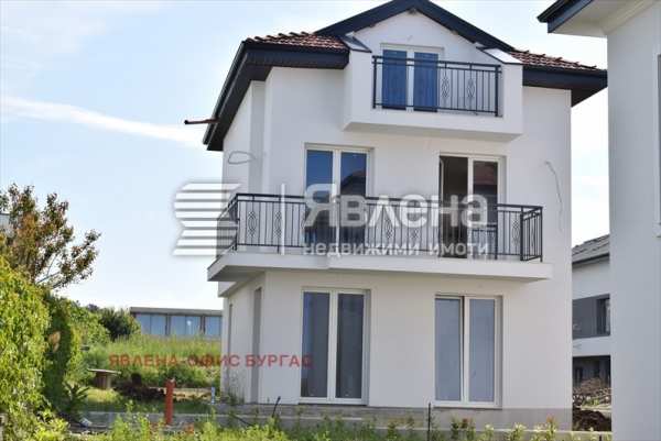 Продава къща, с. лозенец, област бургас