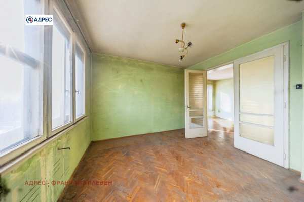 Продава 3-стаен, гр. плевен, идеален център