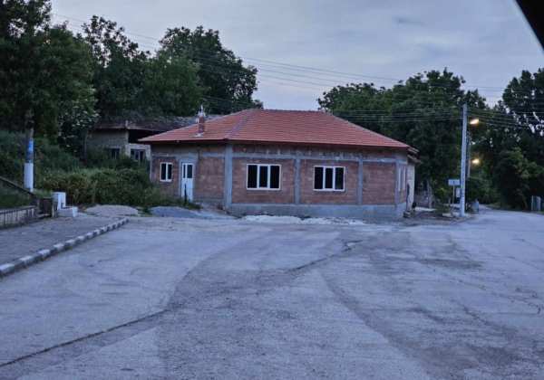 Продава къща, с. градище, област шумен