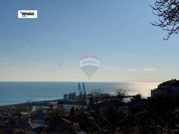 Продава къща, гр. балчик, област добрич