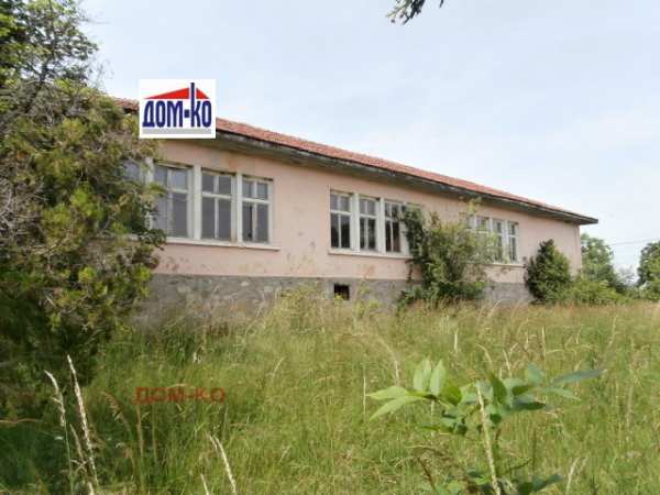 Продава пром. помещение, с. левски, област пазарджик