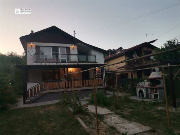 Дава под наем къща, с. макоцево, област софия област