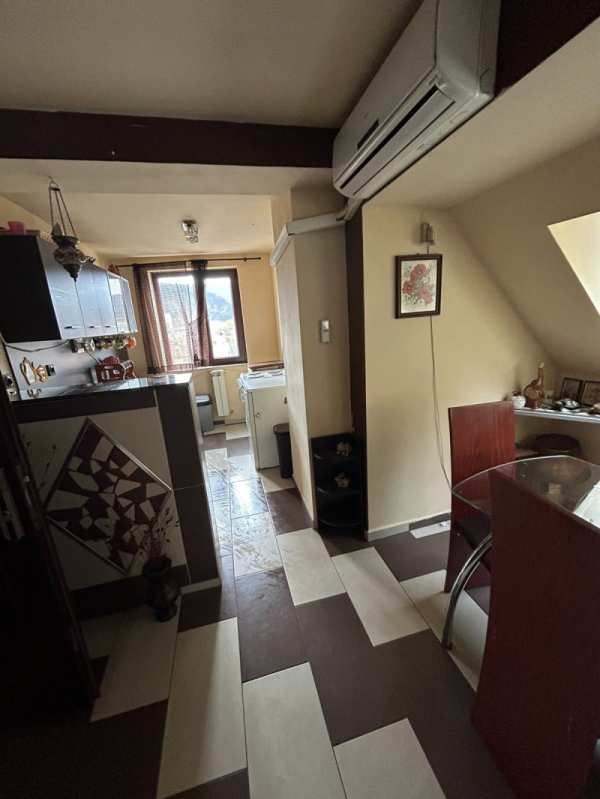 Дава под наем 1-стаен, гр. перник, център