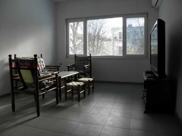 Дава под наем 2-стаен, гр. разград, център