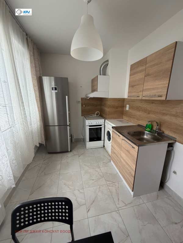 Дава под наем 1-стаен, гр. софия, света троица