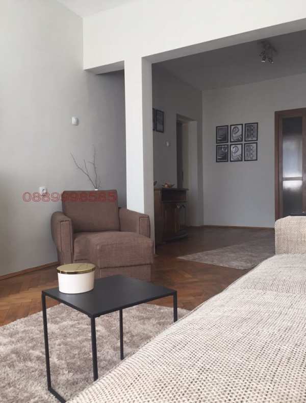 Дава под наем 3-стаен, гр. пазарджик, идеален център