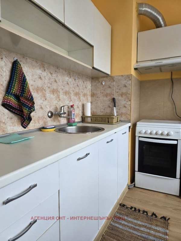 Дава под наем 1-стаен, гр. софия, света троица