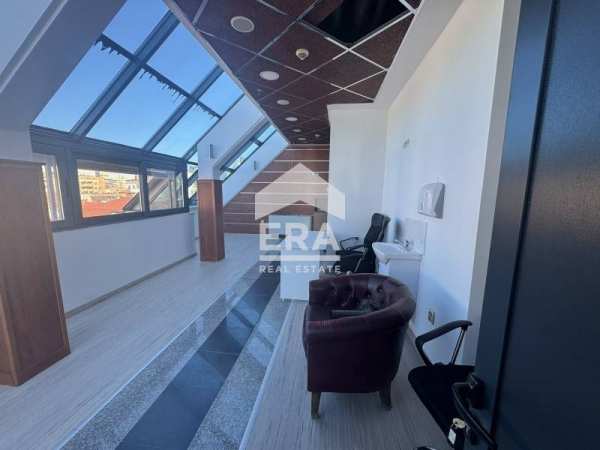 Дава под наем офис, гр. хасково, център