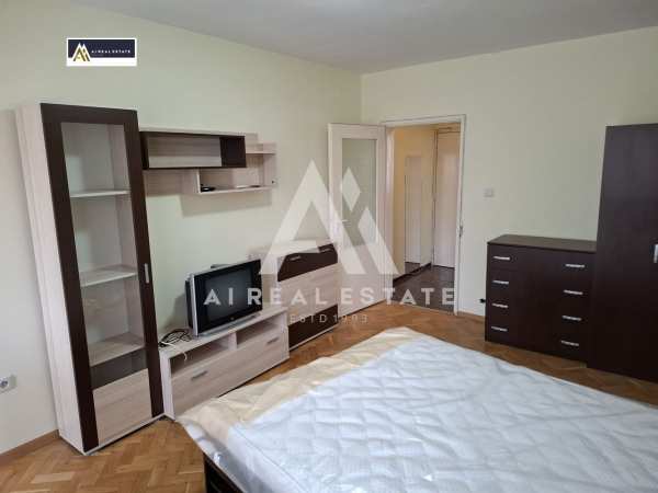 Дава под наем 2-стаен, гр. плевен, широк център