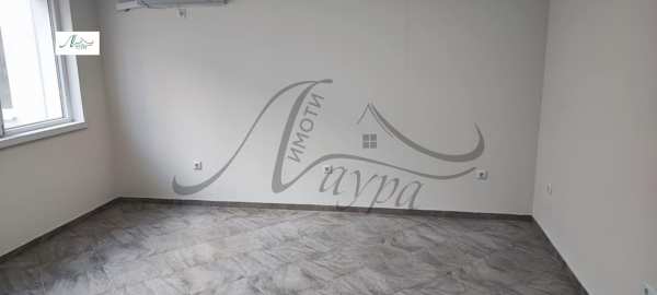 Дава под наем офис, гр. шумен, център