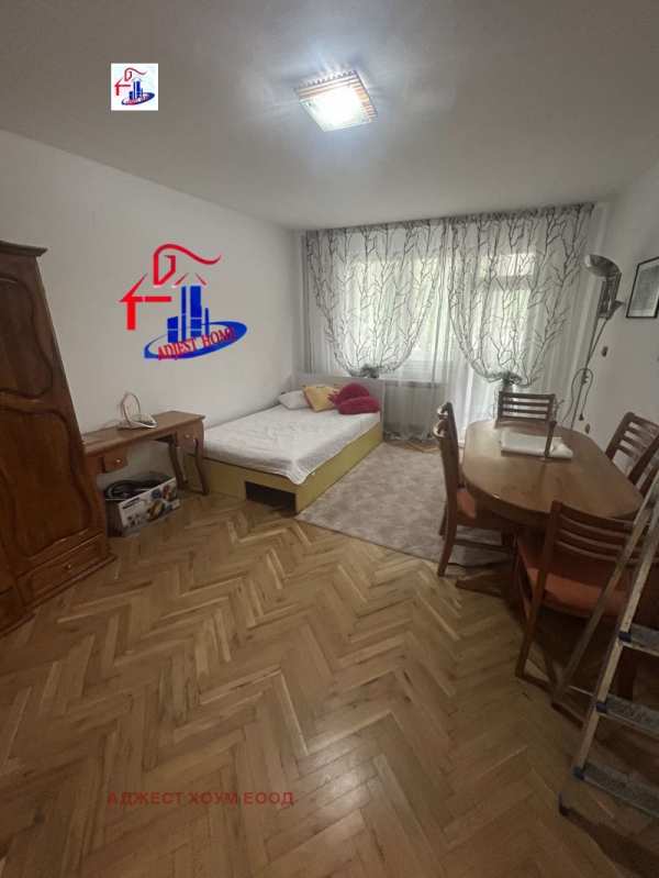 Дава под наем  1-стаен град Шумен, Център
      40 кв.м