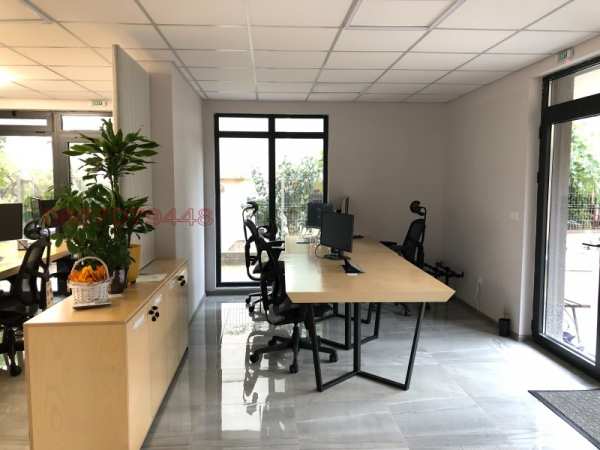 Дава под наем офис, гр. благоевград, широк център