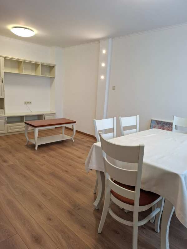 Дава под наем 4-стаен, гр. софия, лозенец