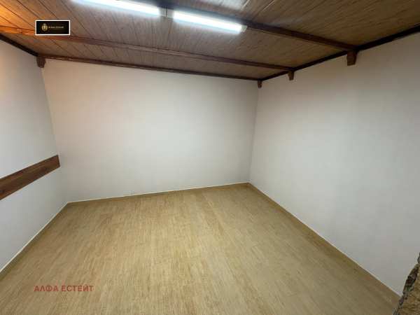 Дава под наем офис, гр. враца, център