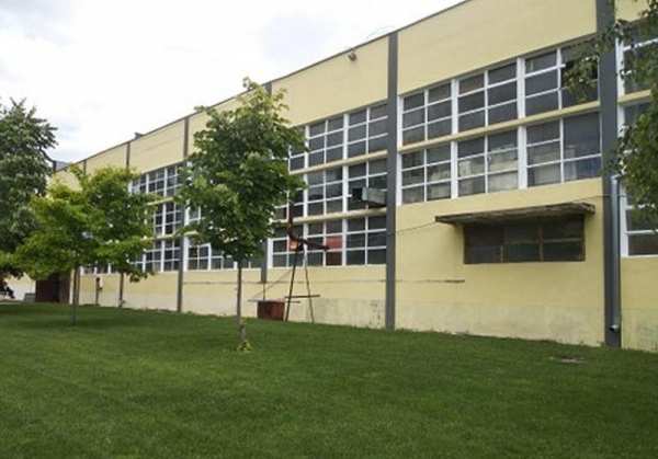 Дава под наем  пром. помещение град Враца, Промишлена зона
      940 кв.м