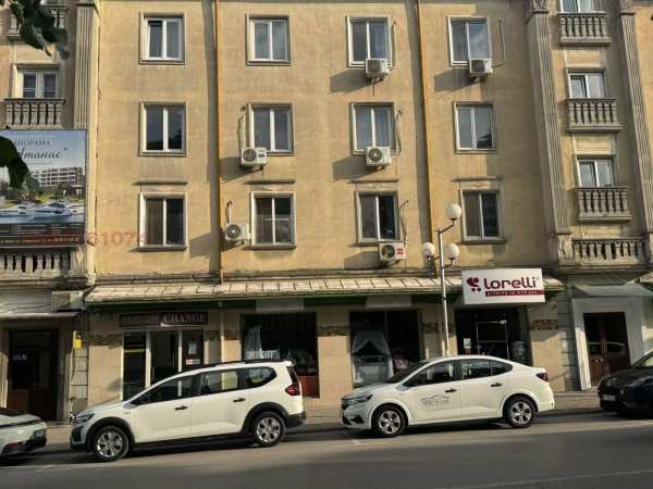 Дава под наем 3-стаен, гр. шумен, център