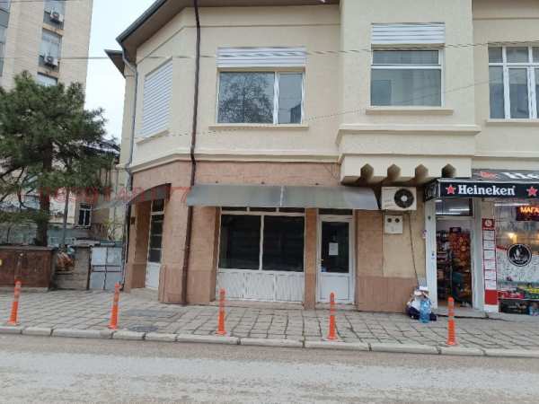 Дава под наем магазин, гр. силистра, център