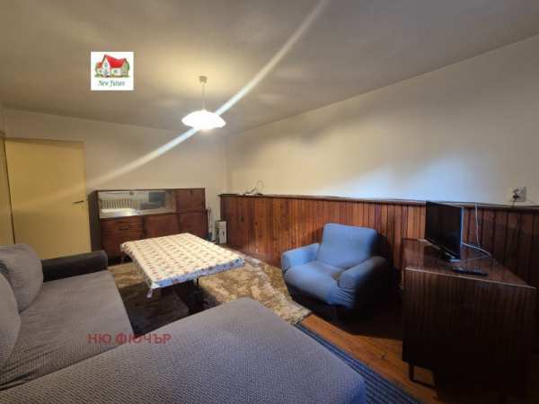 Дава под наем етаж от къща, гр. софия, бояна