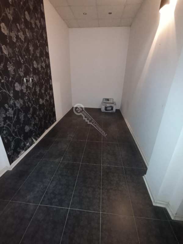 Дава под наем склад, гр. велико търново, център