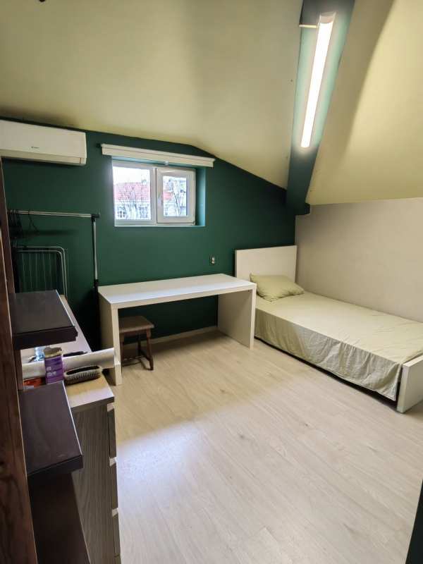 Дава под наем ателие, таван, гр. варна, гръцка махала