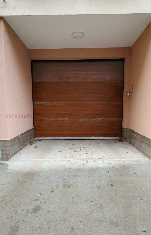 Дава под наем гараж, паркомясто, гр. плевен, идеален център