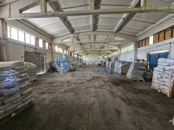 Дава под наем  пром. помещение гр. Горна Оряховица, област Велико Търново
      900 кв.м