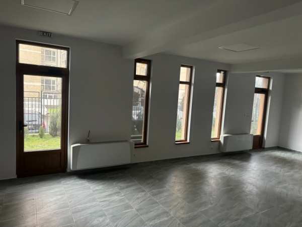 Дава под наем  магазин град Кюстендил, Ильо войвода
      140 кв.м