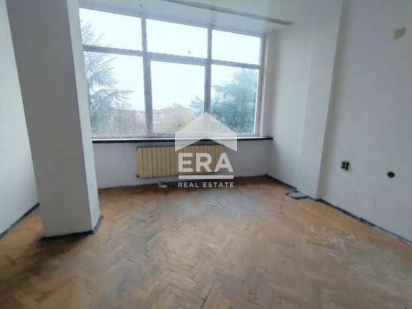 Дава под наем офис, гр. димитровград, област хасково