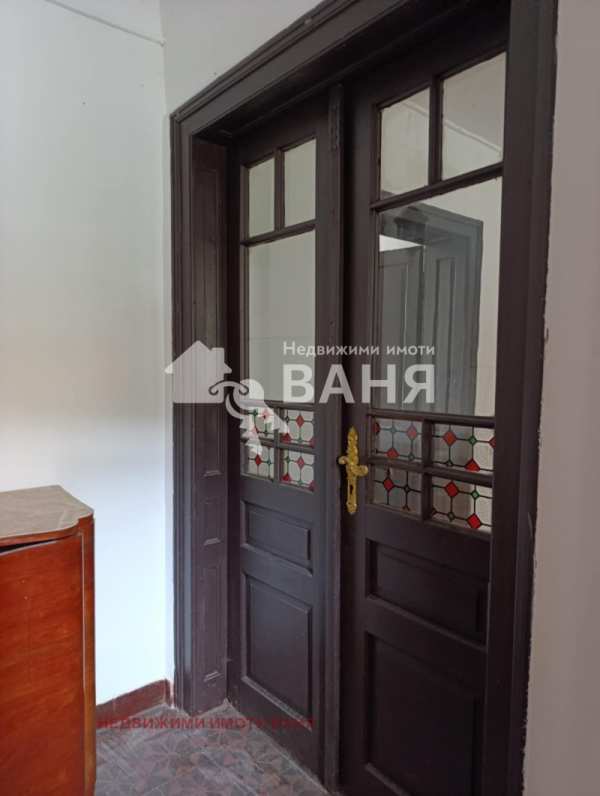 Дава под наем къща, гр. карлово, област пловдив