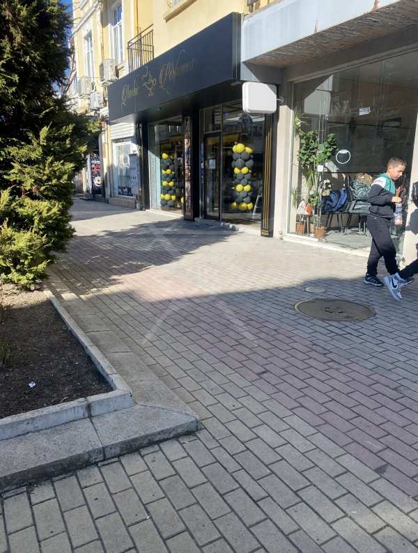 Дава под наем магазин, гр. казанлък, област стара загора