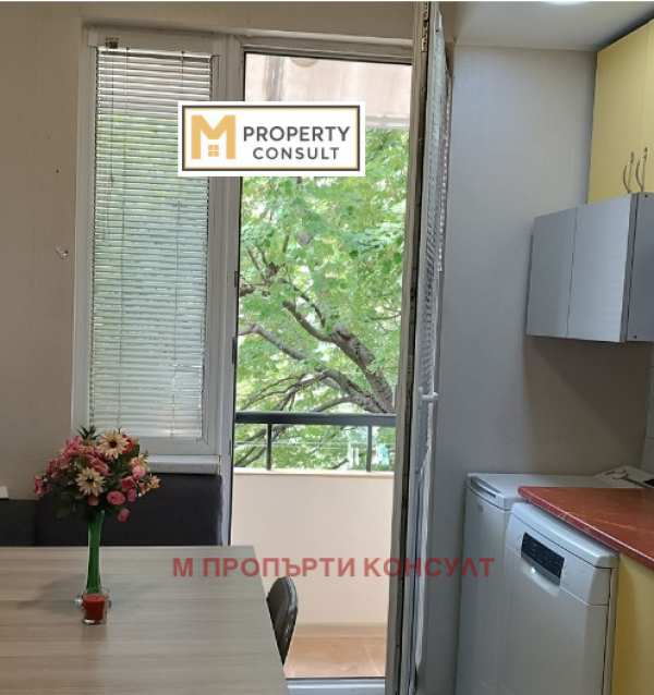 Дава под наем 3-стаен, гр. плевен, широк център