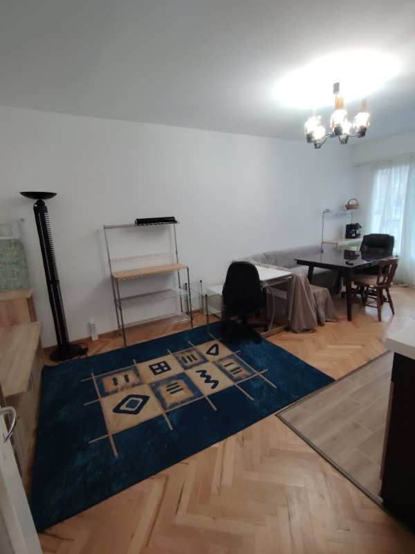 Дава под наем 1-стаен, гр. перник, изток