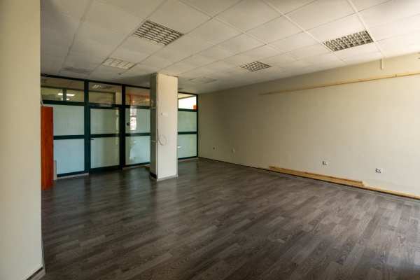 Дава под наем офис, гр. шумен, център