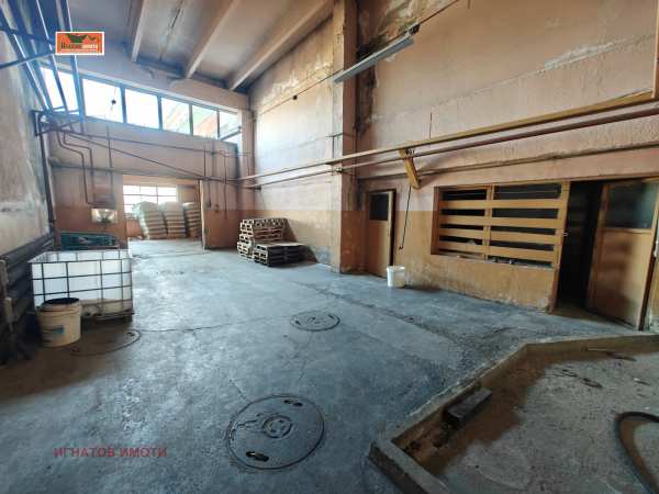 Дава под наем пром. помещение, гр. пазарджик, промишлена зона