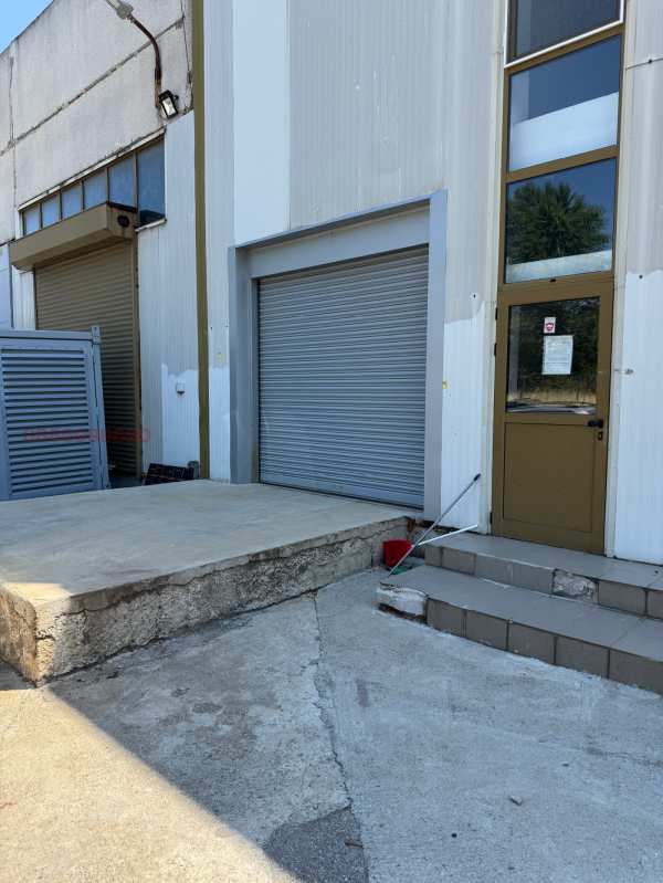 Дава под наем склад, гр. благоевград, първа промишлена зона