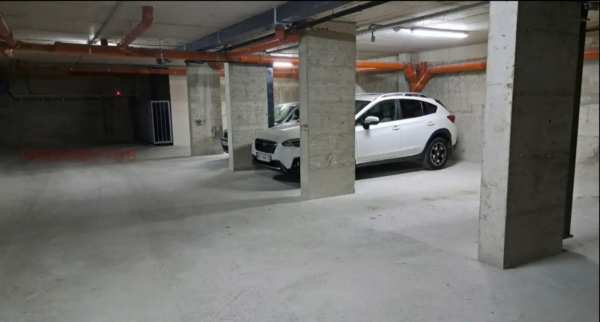 Дава под наем гараж, паркомясто, гр. варна, левски 1