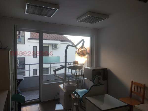 Дава под наем бизнес имот, гр. пазарджик, център