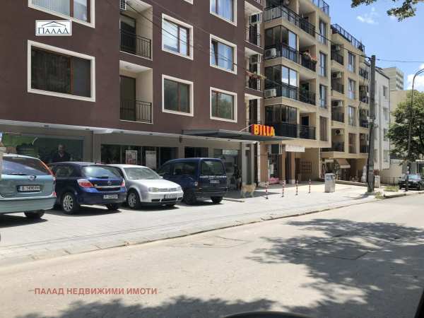 Дава под наем гараж, паркомясто, гр. варна, левски 2