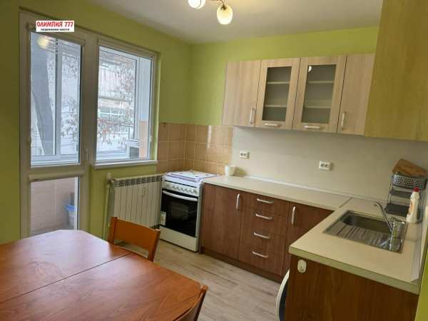 Дава под наем 1-стаен, гр. плевен, идеален център