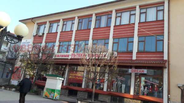 Дава под наем магазин, гр. смолян, стар център