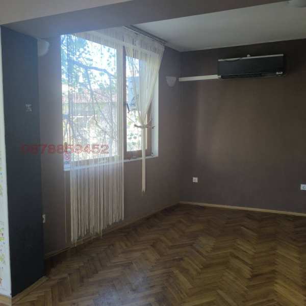 Дава под наем  офис град Монтана, Широк център
      60 кв.м