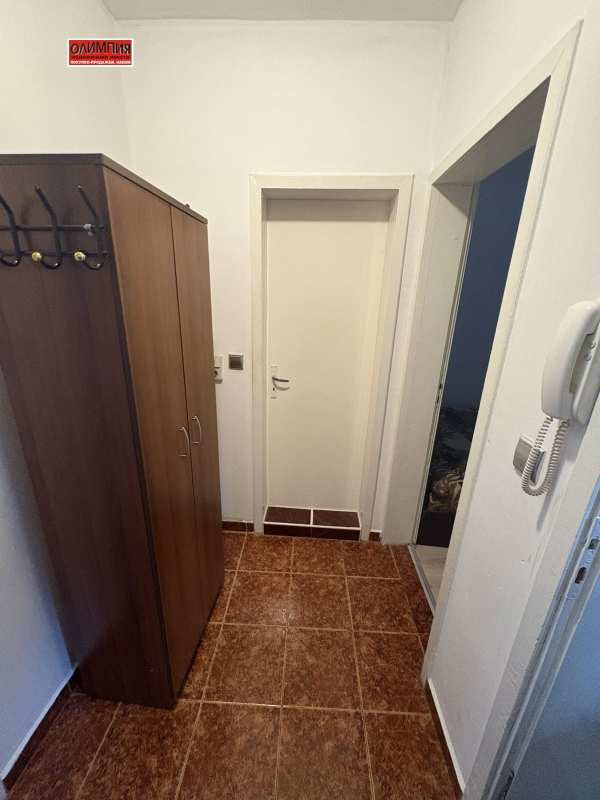 Дава под наем 1-стаен, гр. плевен, идеален център