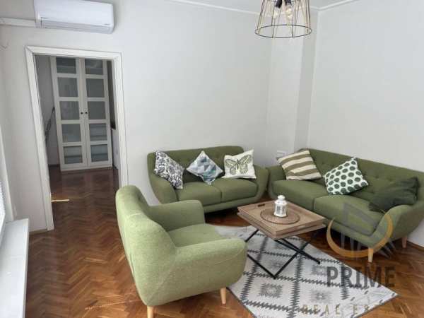 Дава под наем  многостаен град Бургас, Център
      100 кв.м