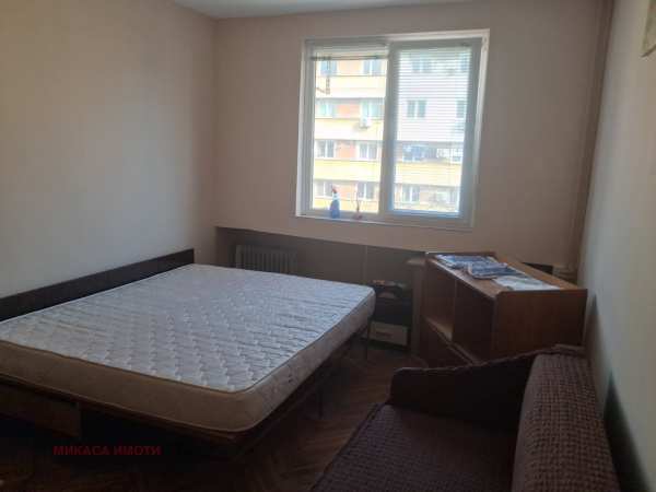 Дава под наем 1-стаен, гр. враца, металург